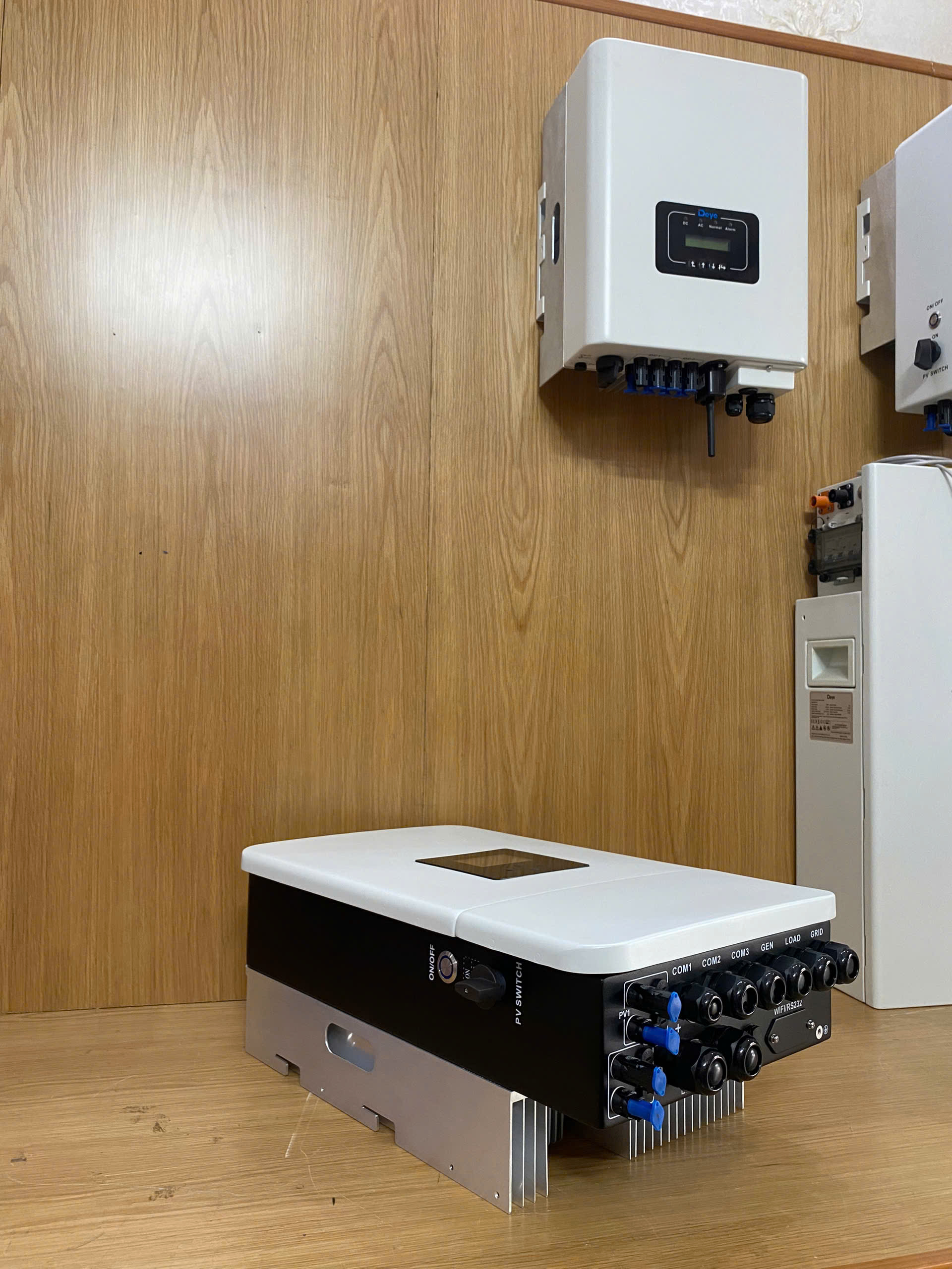 Biến tần deye hybrid 6kw 1 pha
