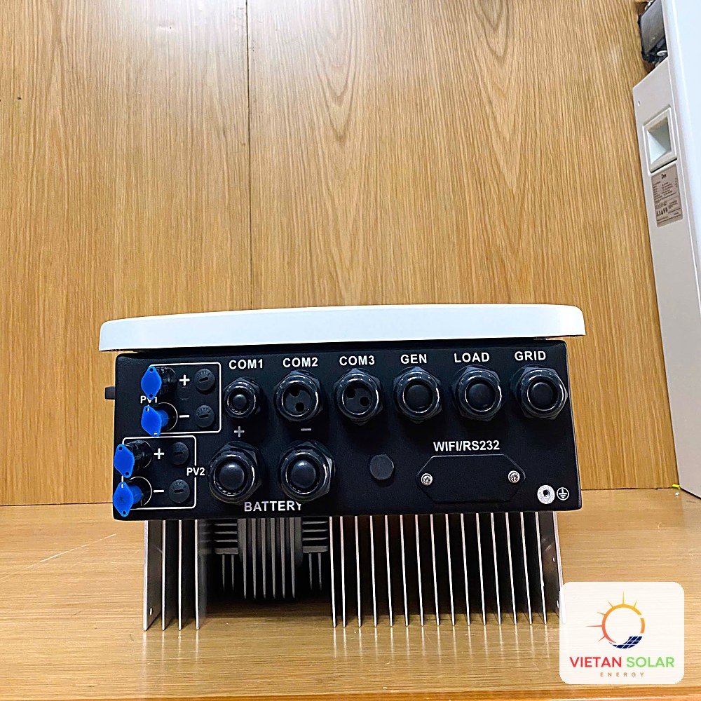 Cổng đấu nối nhìn chính diện – Deye 8kW