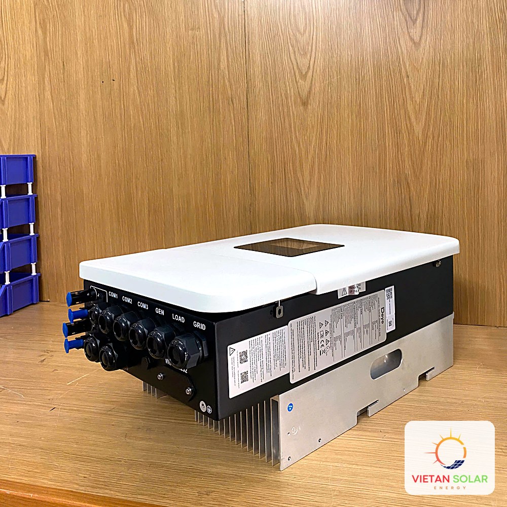 Thân máy và tản nhiệt nhôm – Deye 8kW