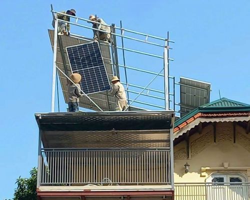 Lắp pin năng lượng mặt trời tại Hà Nam